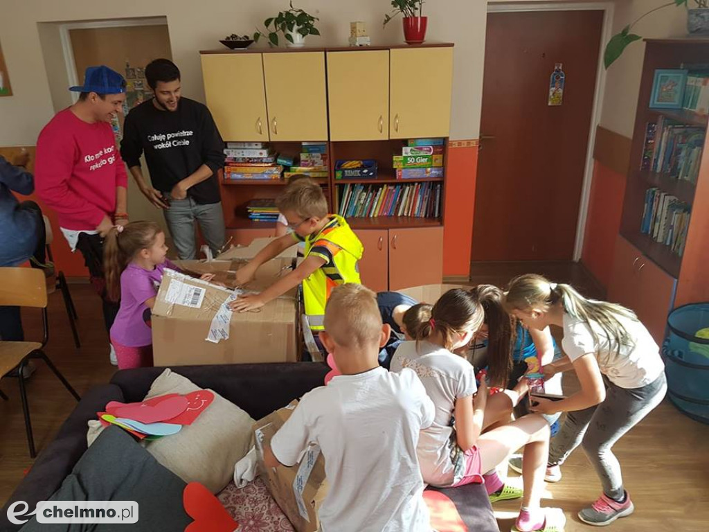 Wizyta aktorów teatralnych w Domu Dziecka w Chelmnie