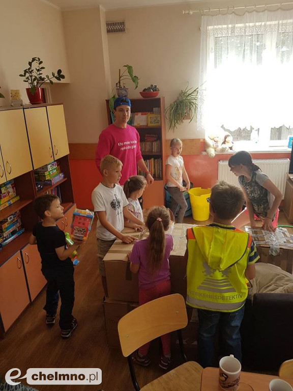 Wizyta aktorów teatralnych w Domu Dziecka w Chelmnie