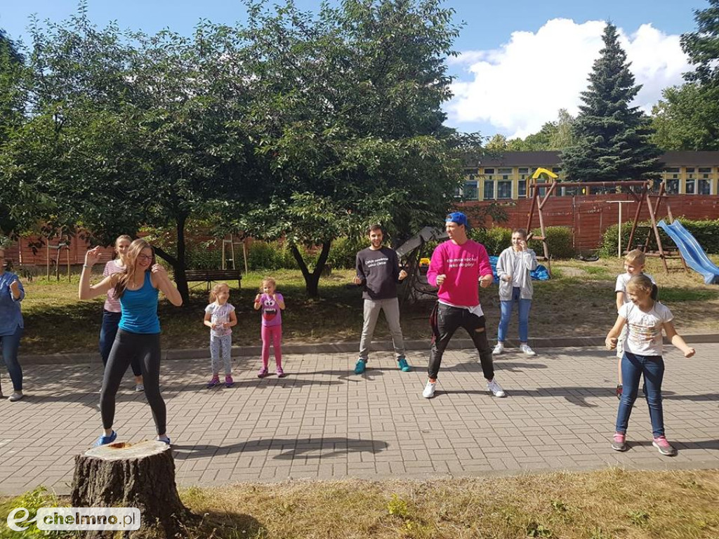Wizyta aktorów teatralnych w Domu Dziecka w Chelmnie