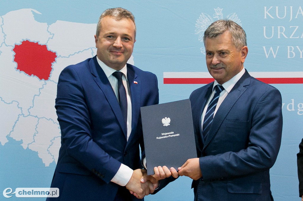 Umowy o modernizacji dróg lokalnych i inwestycji oświatowych