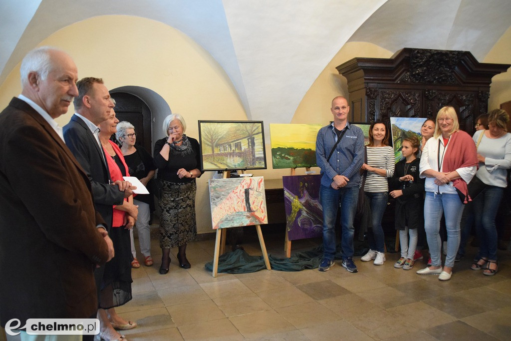 W kolorowych barwach - wernisaż twórczości UTW