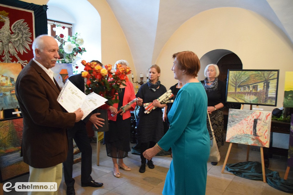 W kolorowych barwach - wernisaż twórczości UTW