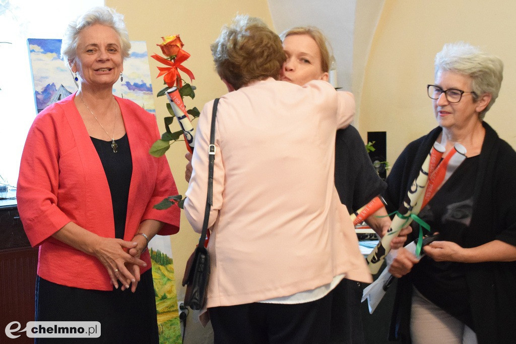 W kolorowych barwach - wernisaż twórczości UTW