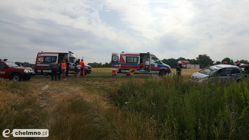Opel meriva dachował na drodze nr 91. Zobacz zdjęcia