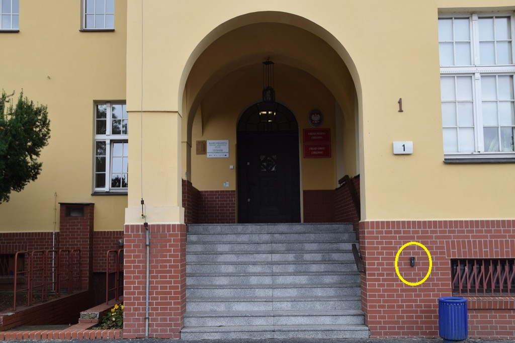 Schodołaz w Urzędzie Miasta - pomoc dla niepełnosprawnych
