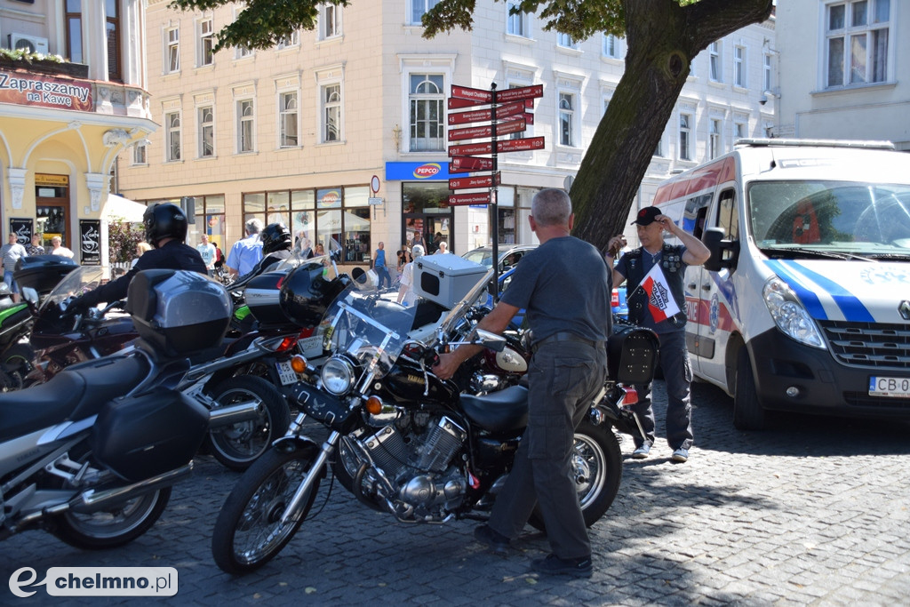 Parada uczestników Atomowego Zlotu Motocyklowego