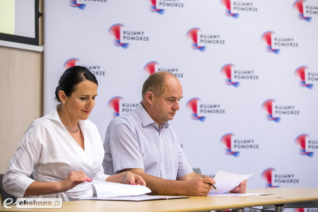 Wręczenie umów o dofinansowanie projektów
