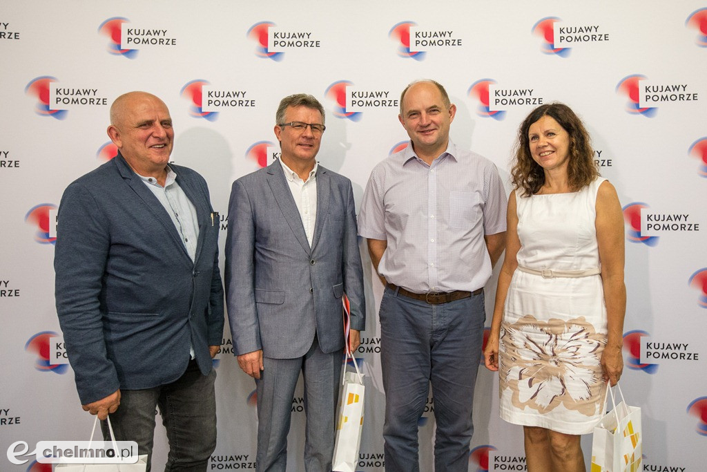 Wręczenie umów o dofinansowanie projektów