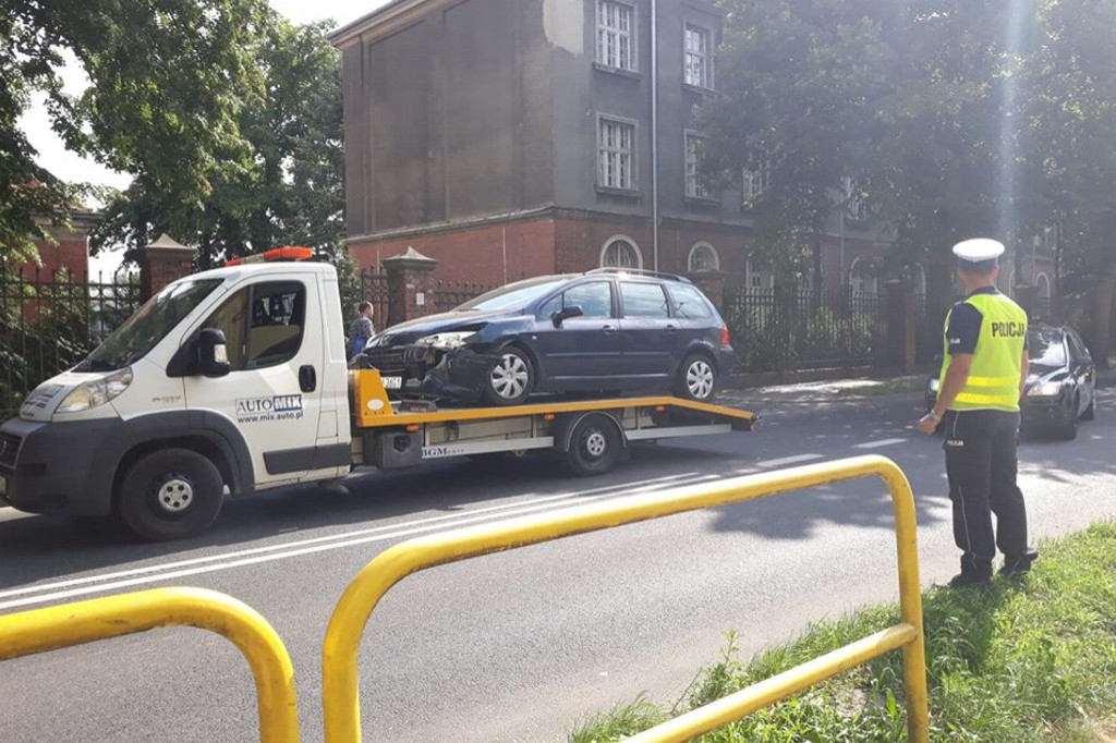 To już dosłownie jakieś fatum. Kolejny wypadek na Al. 3 Maja