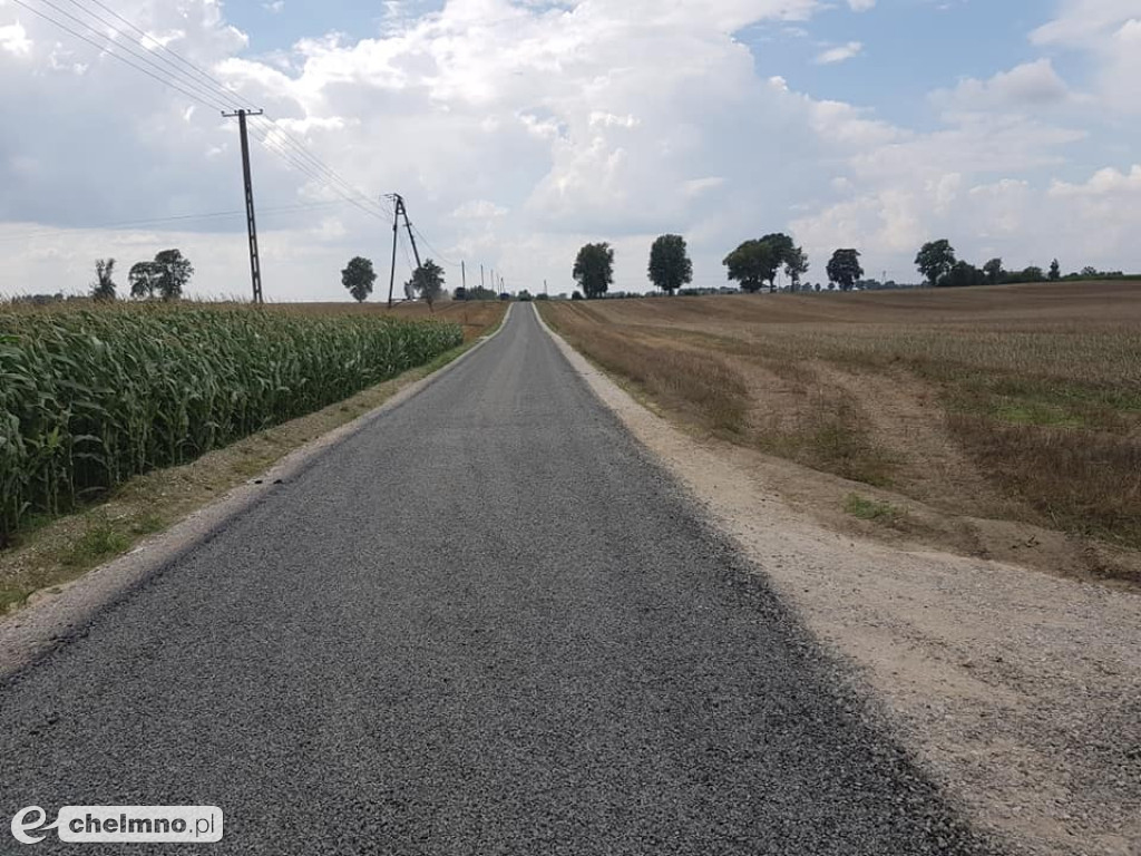 Sprawnie idą prace na drogach gminnych i powiatowych