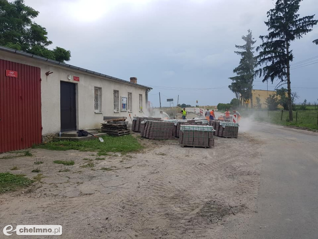 Sprawnie idą prace na drogach gminnych i powiatowych