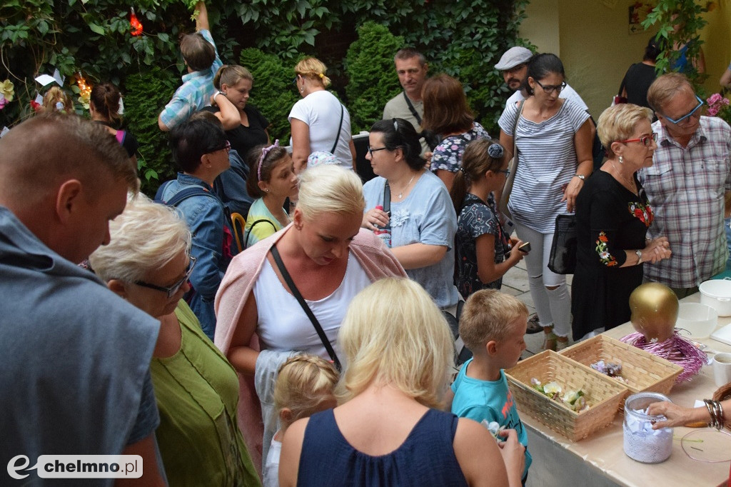 Przenieśmy się na chwilę do świata sztuki 9 Hills