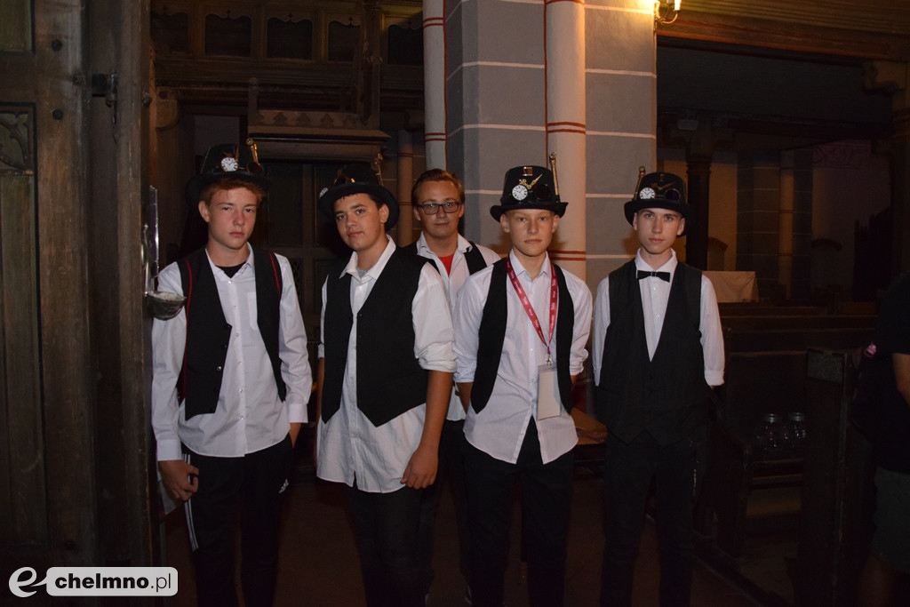 Intrygujące widowisko teatralne CIA. ESTAMPADES
