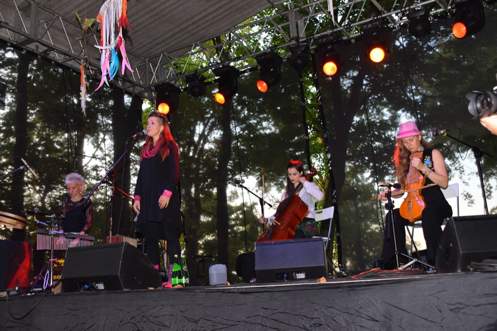 Same Suki - koncert rewolucyjnej kobiecej formacji folkowej
