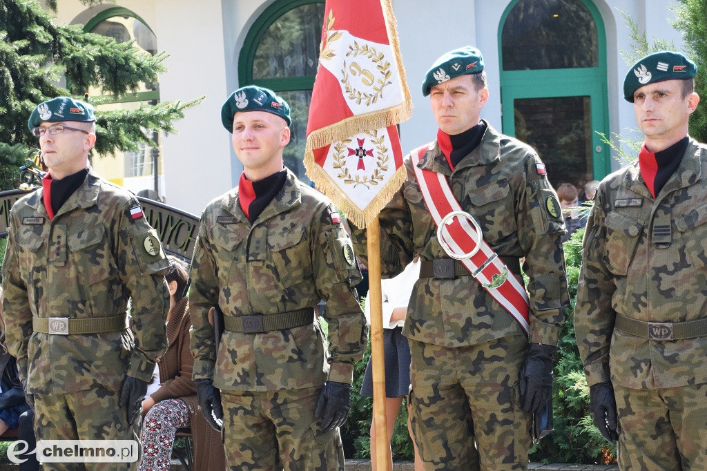 Uroczystość złożenia wiązanek przy Grobie Nieznanego Żołnierza