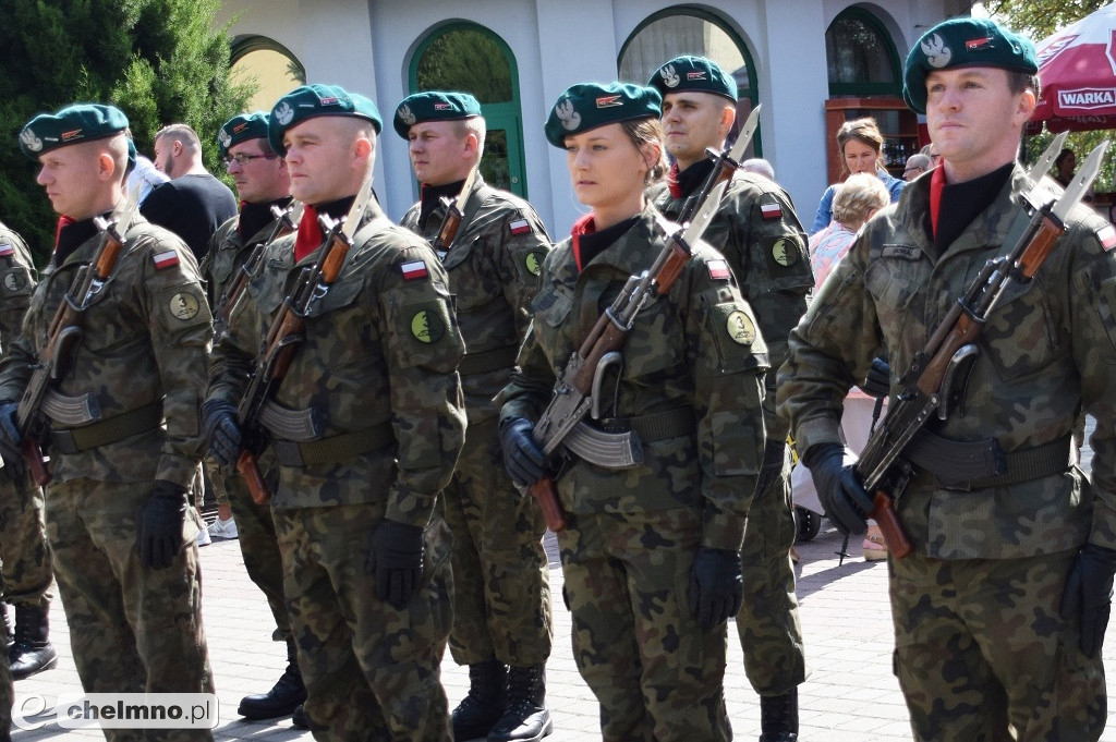 Uroczystość złożenia wiązanek przy Grobie Nieznanego Żołnierza
