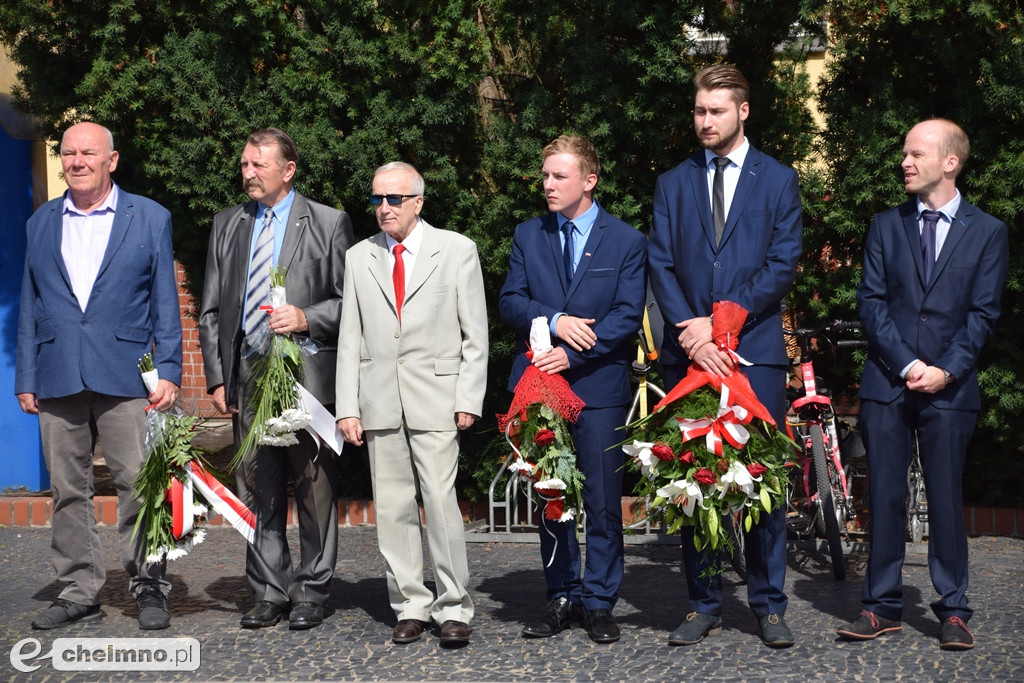 Uroczystość złożenia wiązanek przy Grobie Nieznanego Żołnierza