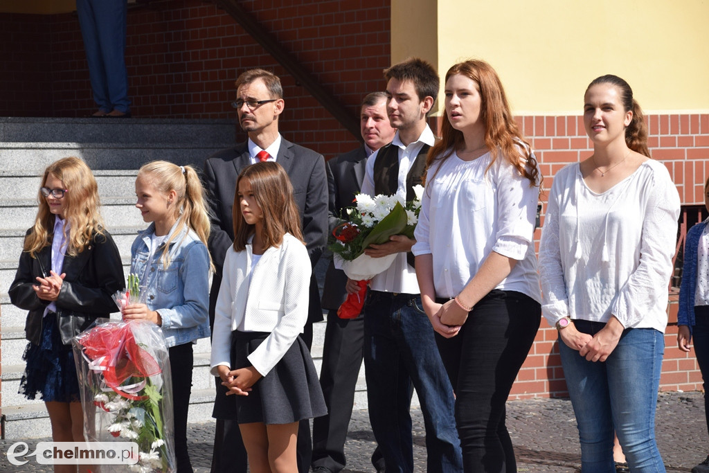 Uroczystość złożenia wiązanek przy Grobie Nieznanego Żołnierza