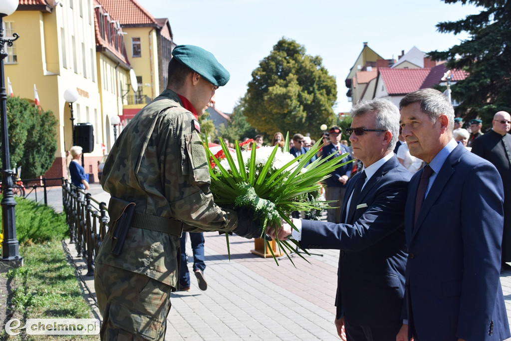 Uroczystość złożenia wiązanek przy Grobie Nieznanego Żołnierza