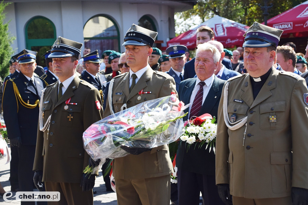 Uroczystość złożenia wiązanek przy Grobie Nieznanego Żołnierza