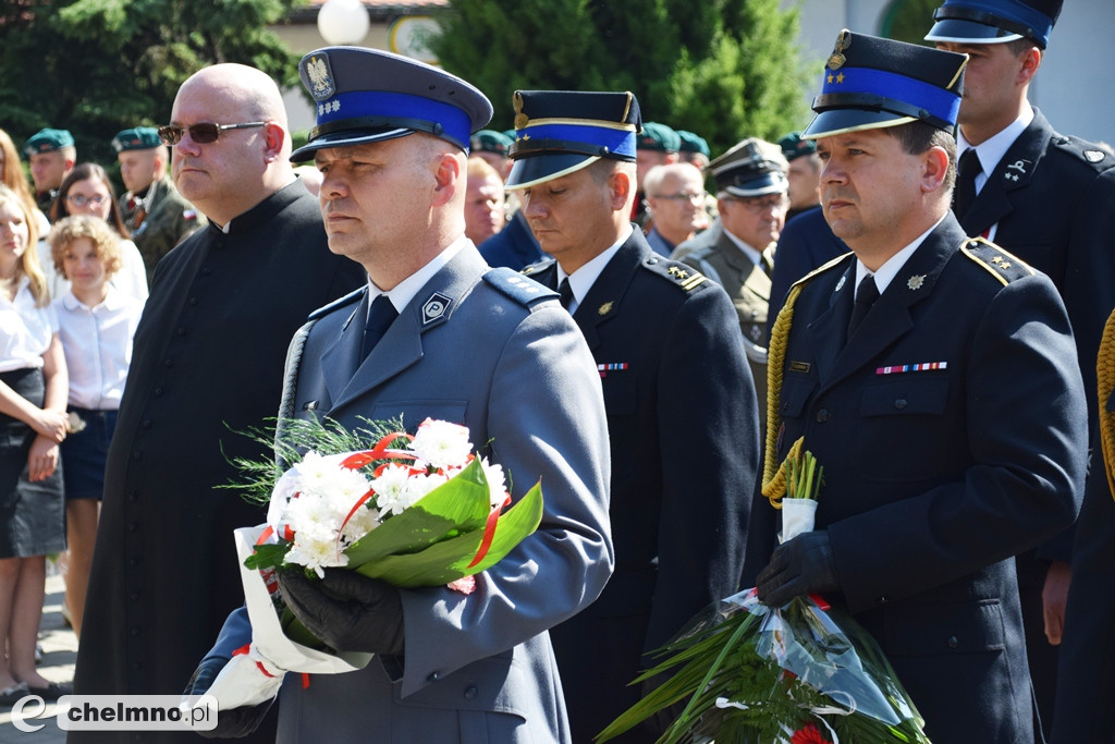 Uroczystość złożenia wiązanek przy Grobie Nieznanego Żołnierza