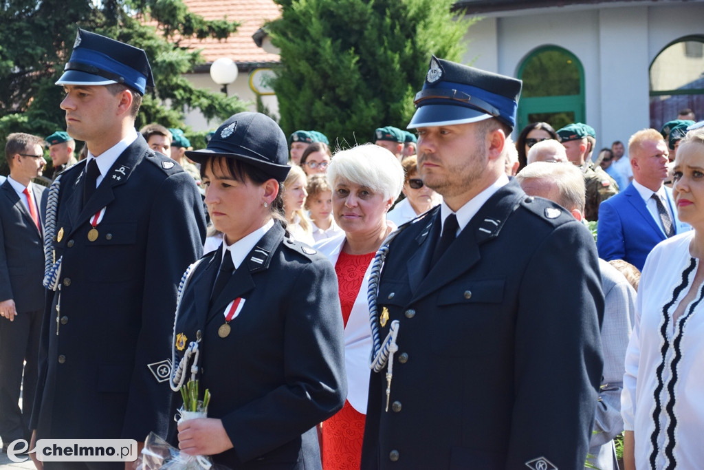 Uroczystość złożenia wiązanek przy Grobie Nieznanego Żołnierza