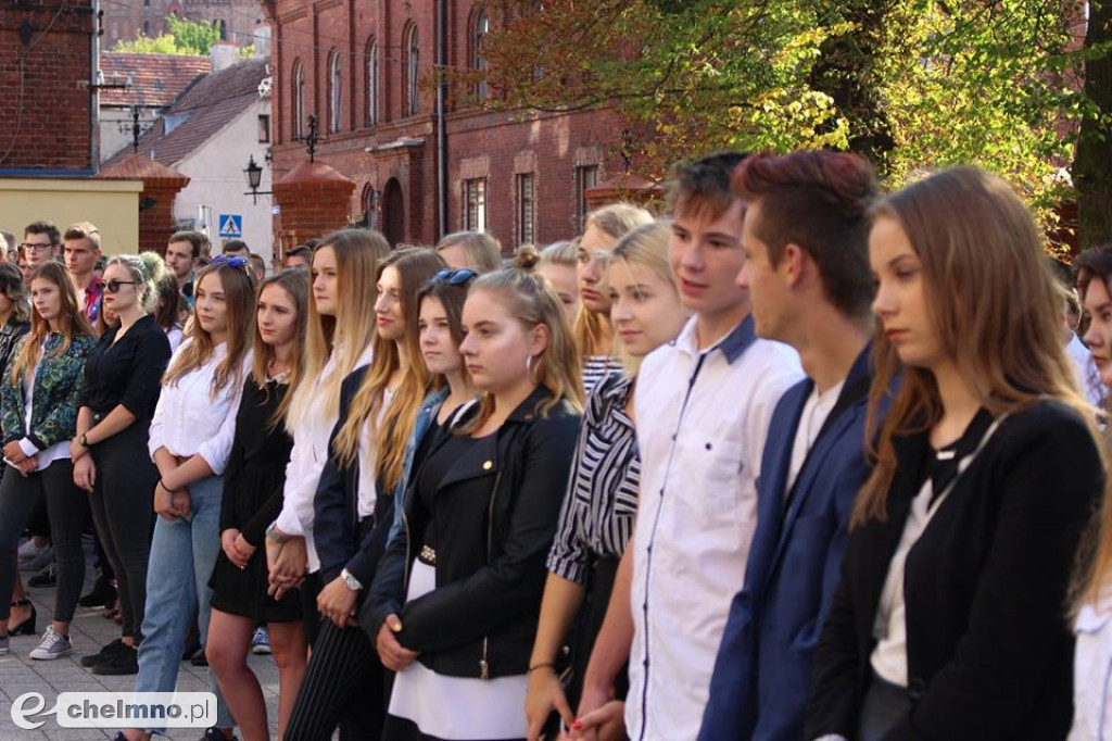 Zobacz zdjęcia z rozpoczęcia roku w ZS nr 2