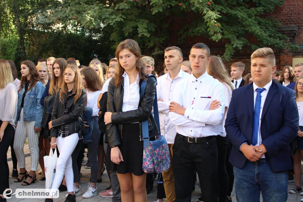 Zobacz zdjęcia z rozpoczęcia roku w ZS nr 2