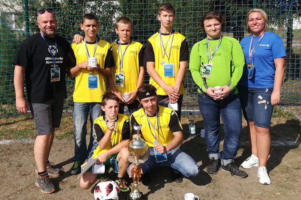 Sukces na Turnieju Piłkarskim: Łączy nas pasja