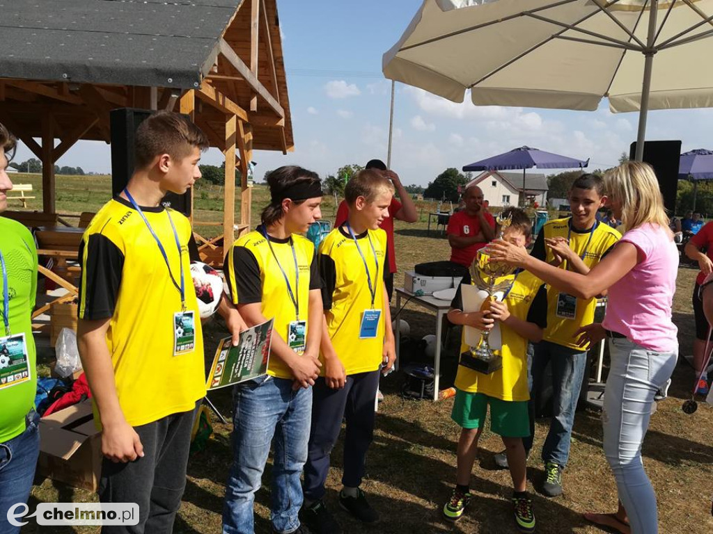 Sukces na Turnieju Piłkarskim: Łączy nas pasja