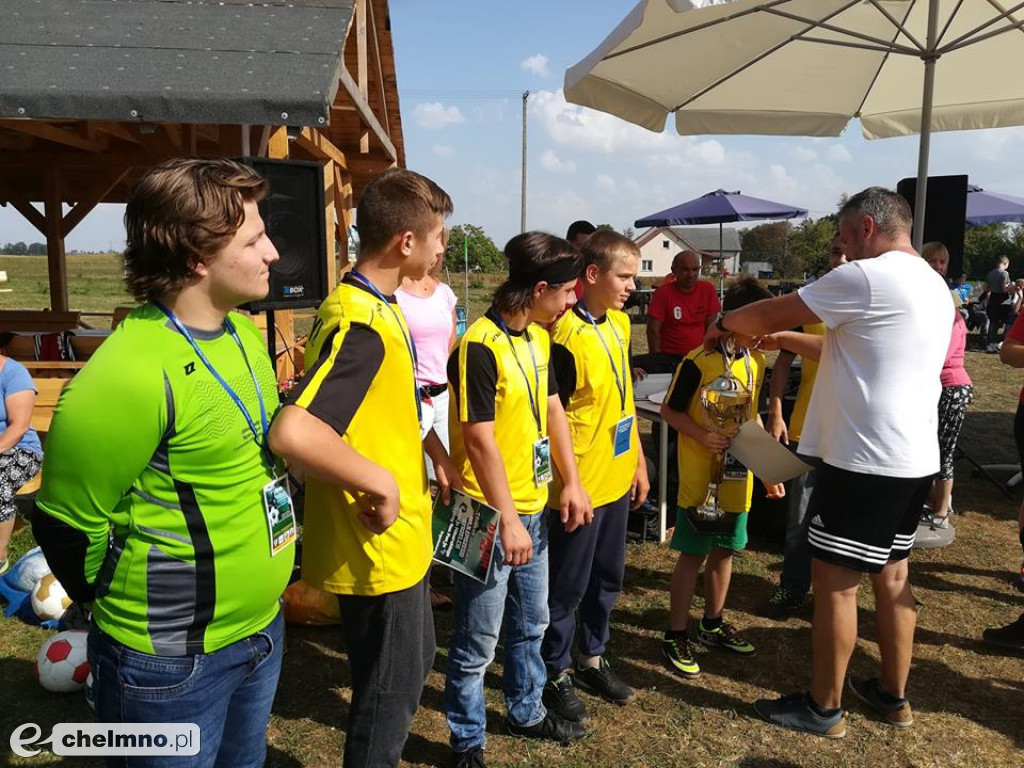 Sukces na Turnieju Piłkarskim: Łączy nas pasja