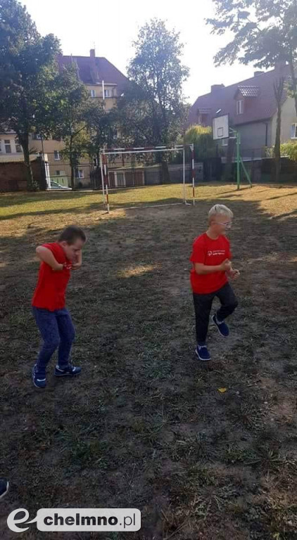 Zajęcia młodych sportowców w plenerze