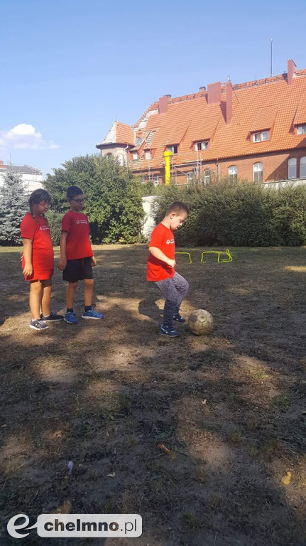 Zajęcia młodych sportowców w plenerze