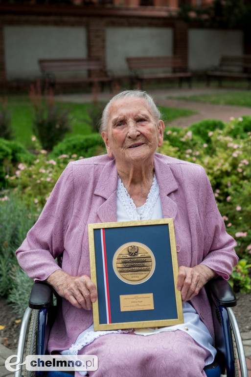 Gratulacje i Medal dla 107-letniej Elżbiety Rogali z Chełmna