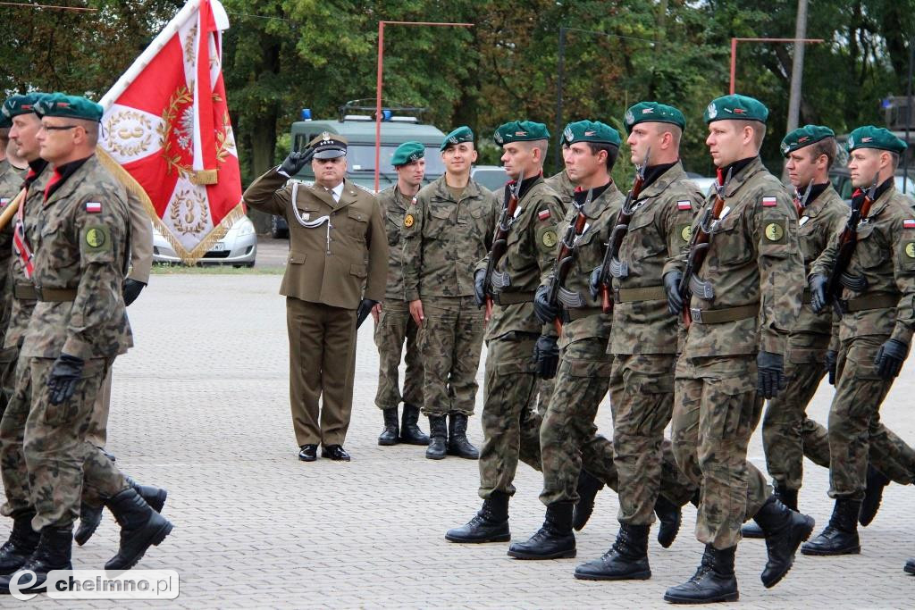 Uroczyste wręczenie broni elewom w 3. WBDM
