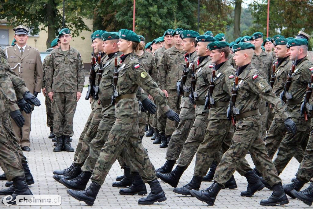 Uroczyste wręczenie broni elewom w 3. WBDM