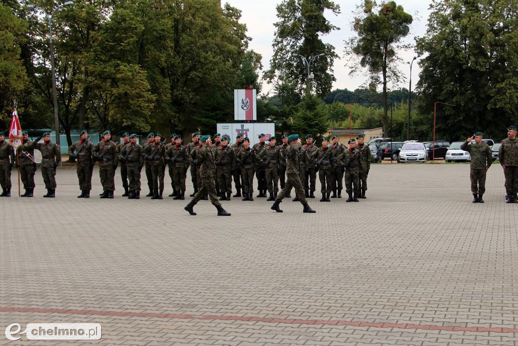 Uroczyste wręczenie broni elewom w 3. WBDM