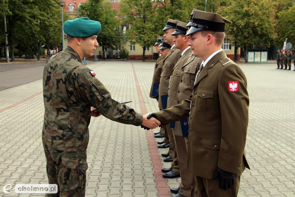 Uroczyste wręczenie broni elewom w 3. WBDM