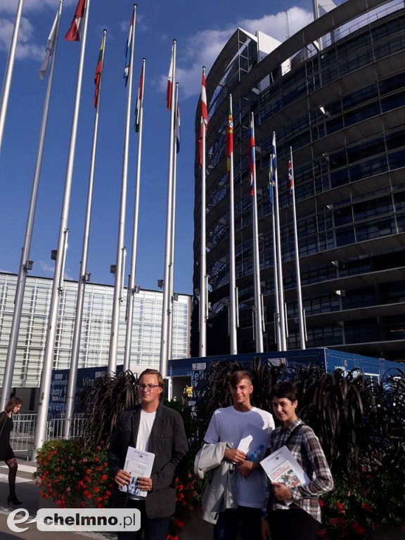 Uczniowie podpatrywali pracę parlamentarzystów w Strasburgu