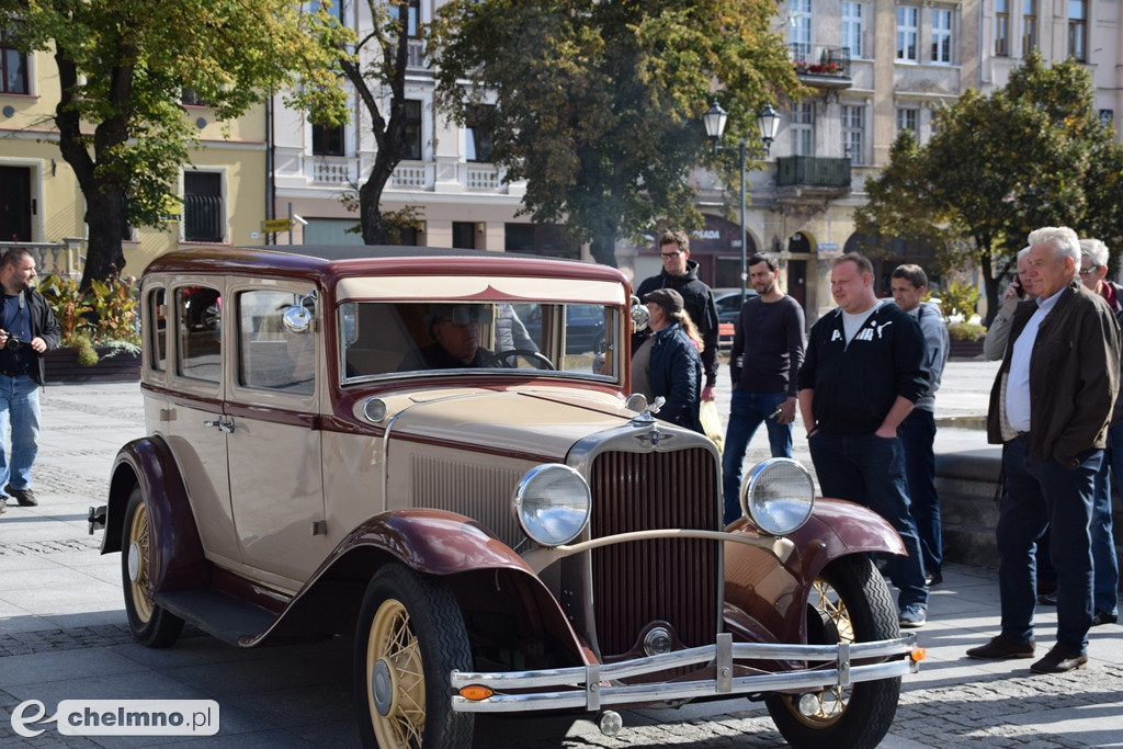 II Zlot USA CARS CLASSIC na chełmińskim Rynku