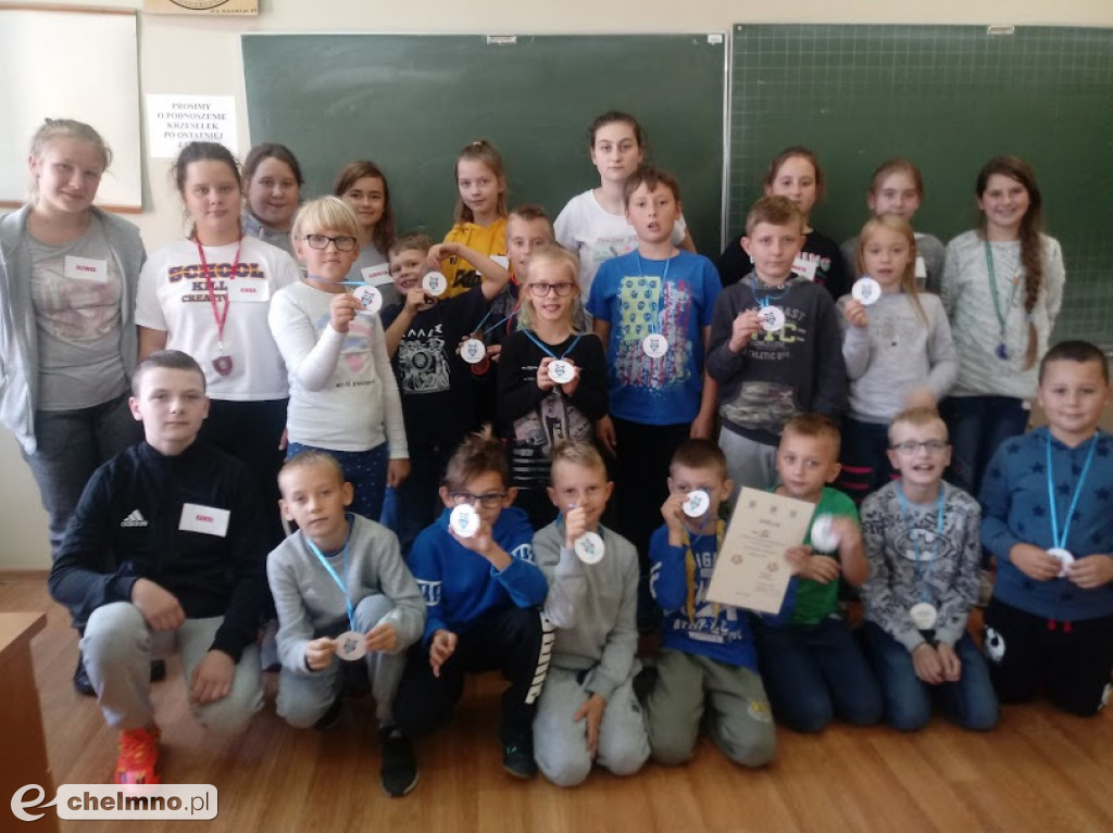 Gry i zabawy kl. III mPotęga w Dwójce