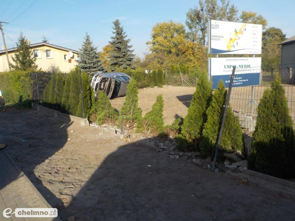 Kierowca mitsubishi dachował - poszkodowane dziecko!
