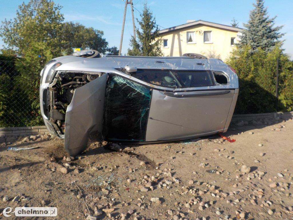 Kierowca mitsubishi dachował - poszkodowane dziecko!