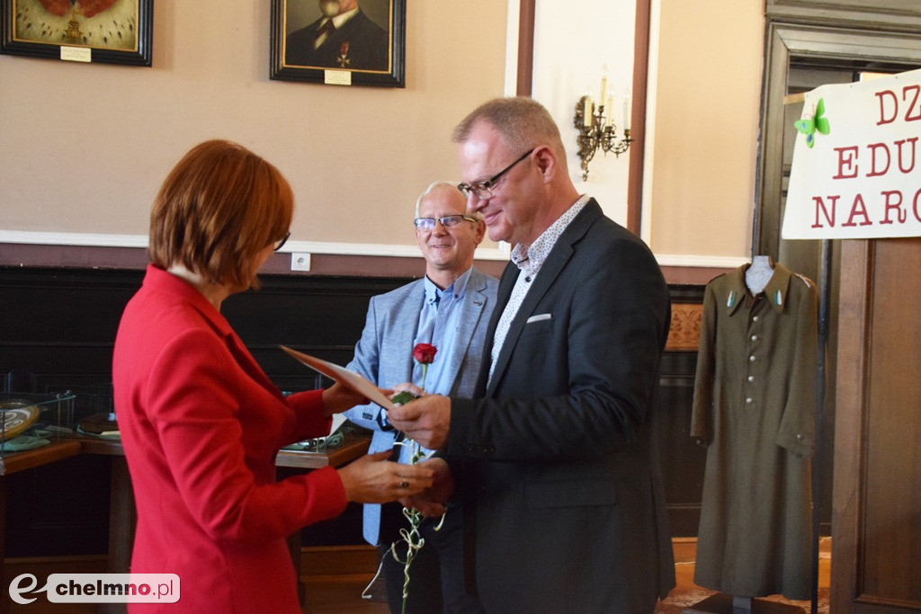 Nagrody Burmistrza z okazji Dnia Edukacji Narodowej