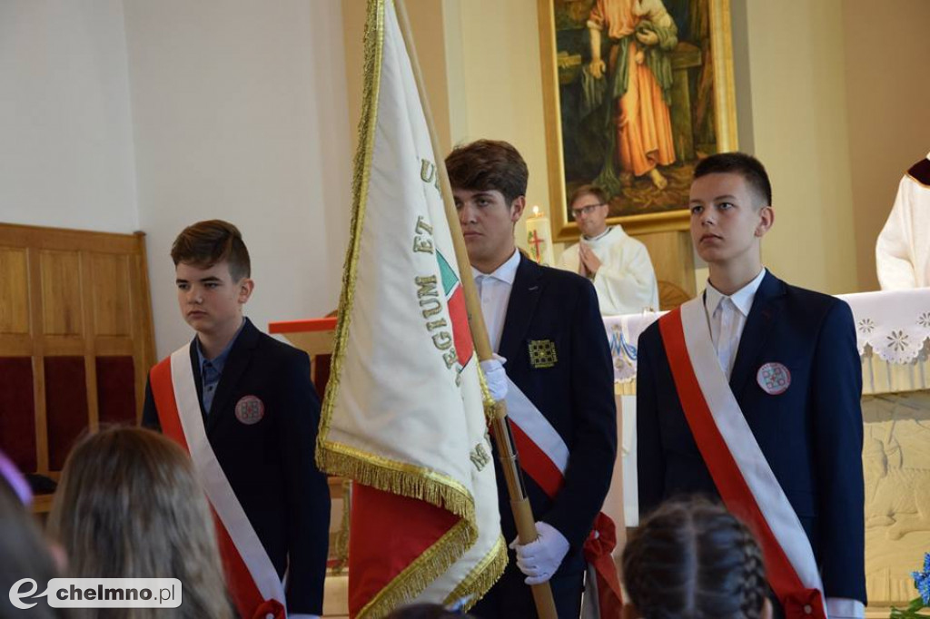 Pasowanie na ucznia i wesołe otrzęsiny w Katoliku