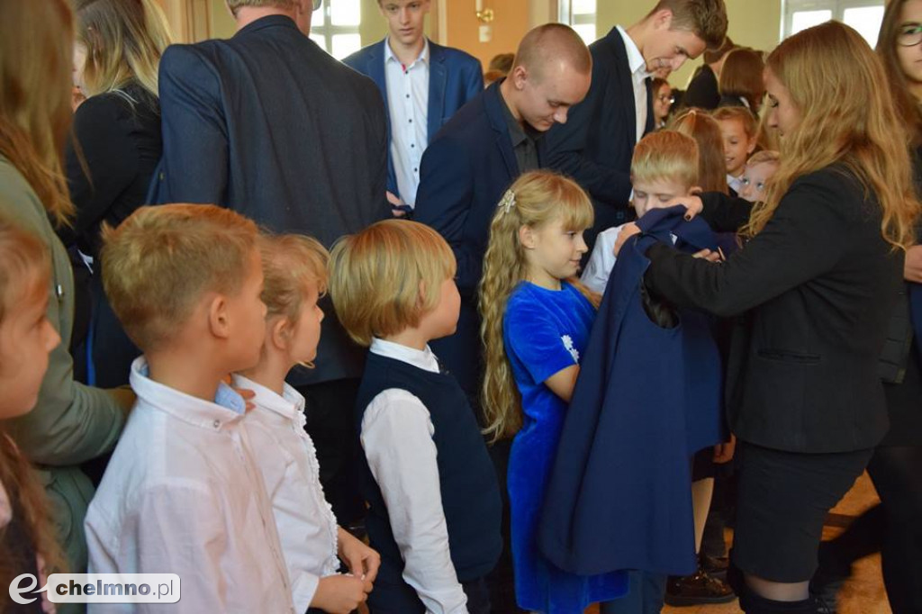 Pasowanie na ucznia i wesołe otrzęsiny w Katoliku
