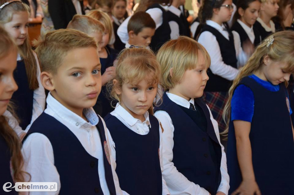 Pasowanie na ucznia i wesołe otrzęsiny w Katoliku