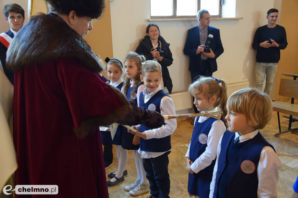 Pasowanie na ucznia i wesołe otrzęsiny w Katoliku