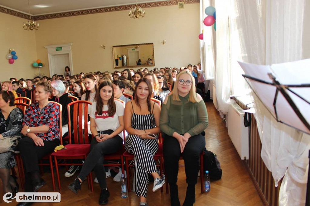 Ślubowanie pierwszoklasistów i obchody Dnia Nauczyciela