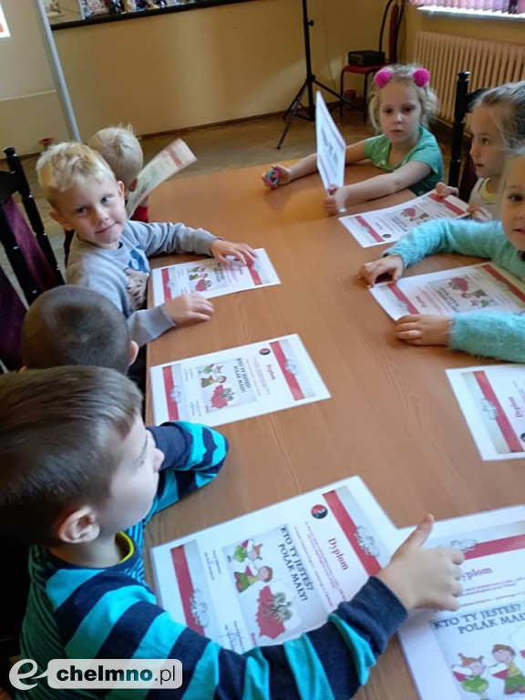 Nietuzinkowa, patriotyczna lekcja biblioteczna